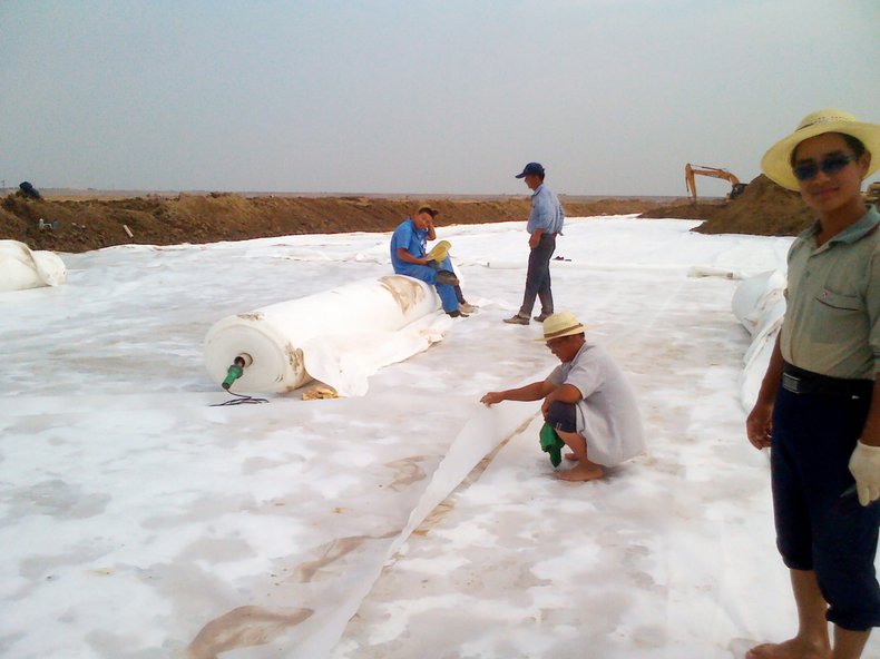 400g反滤土工布生产