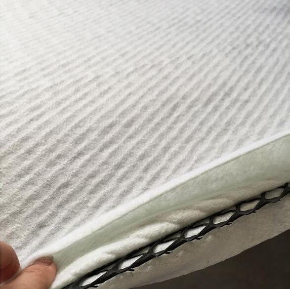 3mm鱼塘土工膜生产